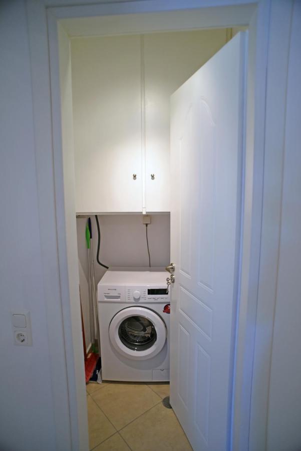 Bernie House 2 Apartment Melanes Luaran gambar